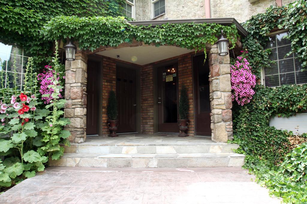 Black Swan Inn Luxurious Theme Rooms Покателло Екстер'єр фото