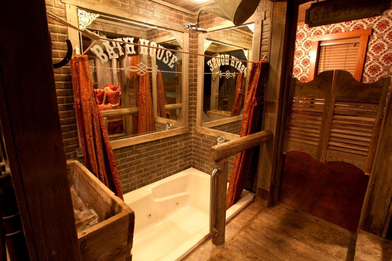 Black Swan Inn Luxurious Theme Rooms Покателло Екстер'єр фото