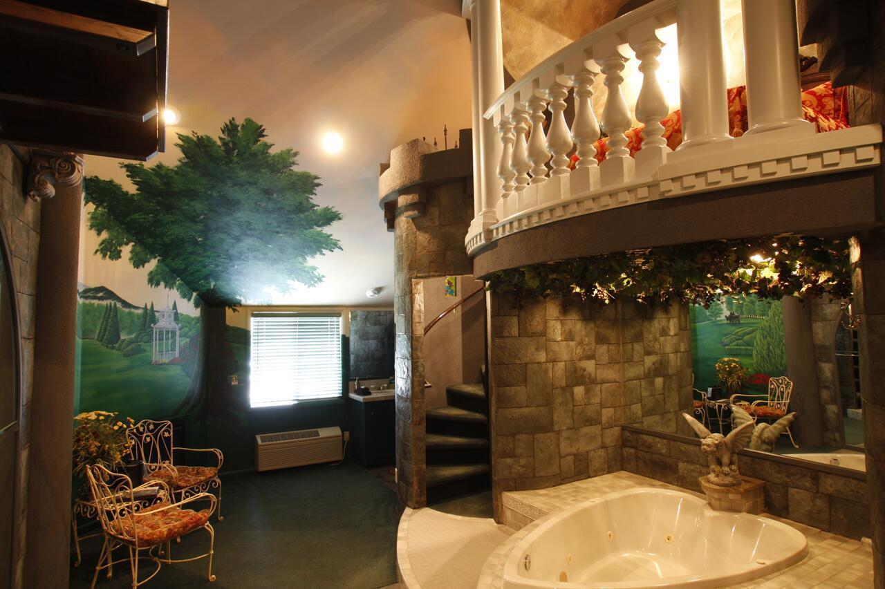 Black Swan Inn Luxurious Theme Rooms Покателло Екстер'єр фото