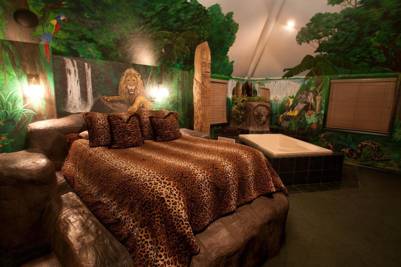 Black Swan Inn Luxurious Theme Rooms Покателло Екстер'єр фото