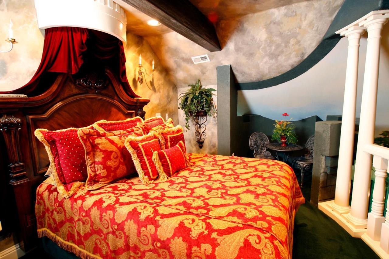 Black Swan Inn Luxurious Theme Rooms Покателло Екстер'єр фото